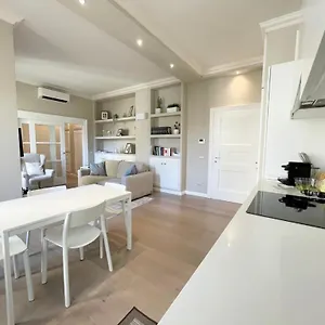 Isidoro Apartment